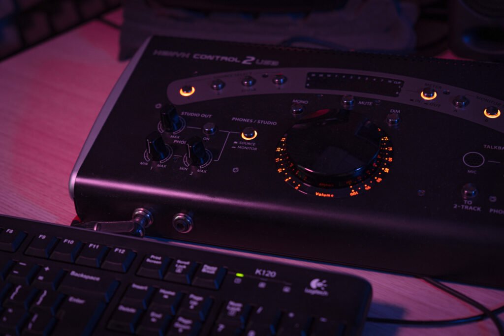 Mix i mastering — dlaczego finalne brzmienie utworu ma tak duże znaczenie?